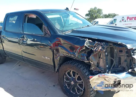 2018 Chevrolet Silverado 1500 1Lt z USA, uszkodzony, nr VIN 3GCPCREC6JG547526